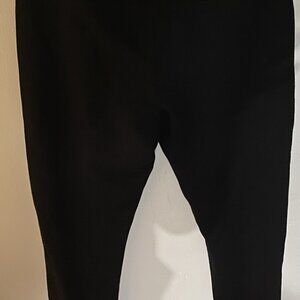 Small Larry Levine Woman’s Black Flat Front Straight Leg Dress Pant Legging